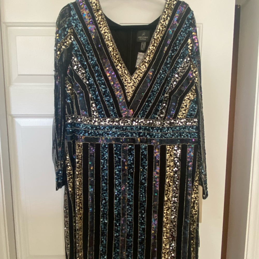 Adrianna Papell Sequin Embellished Green and Black Cocktail Dress